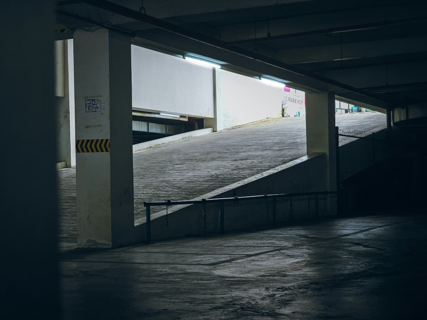 Multi-storey car park ramp